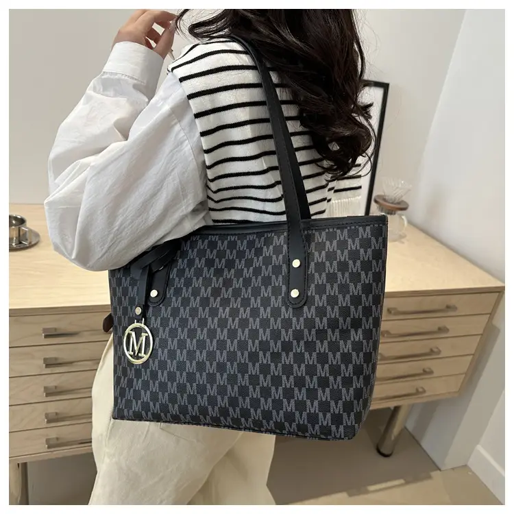 Women's 2025 Spring Fashion Shoulder Bags Large Capacity — feature 18