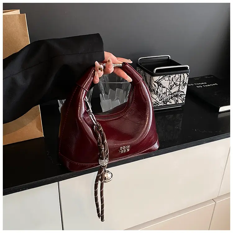Black Retro Handbag Women's 2025 New — feature 16