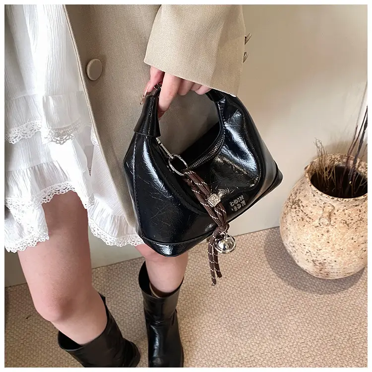 Black Retro Handbag Women's 2025 New — feature 20
