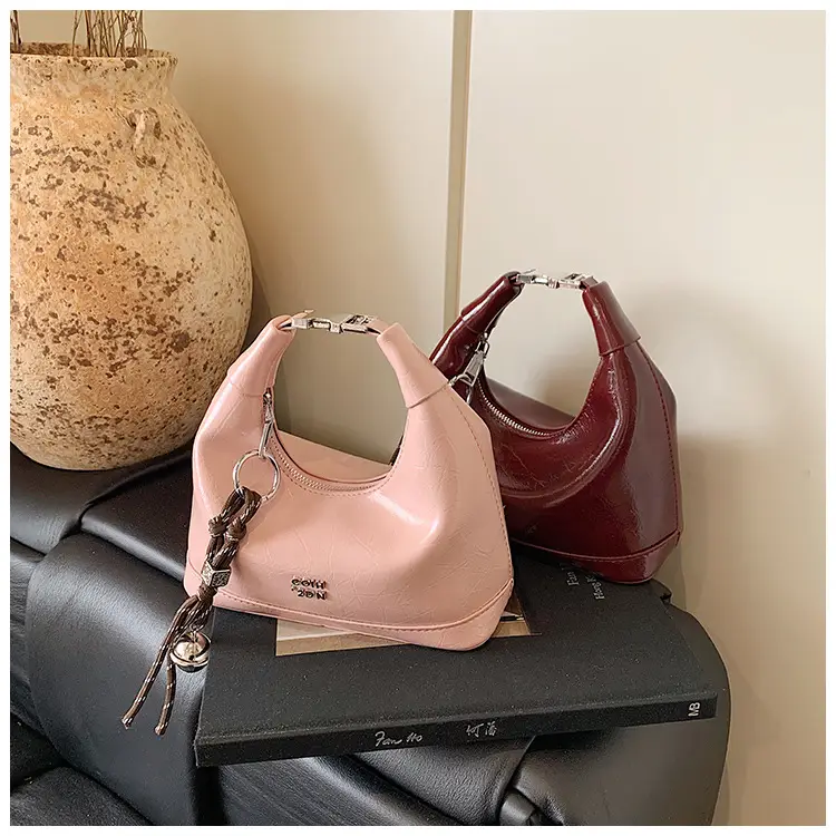 Black Retro Handbag Women's 2025 New — feature 24