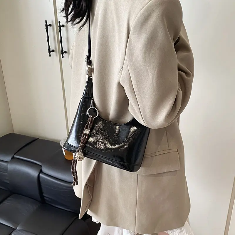 Black Retro Handbag Women's 2025 New - Image 3