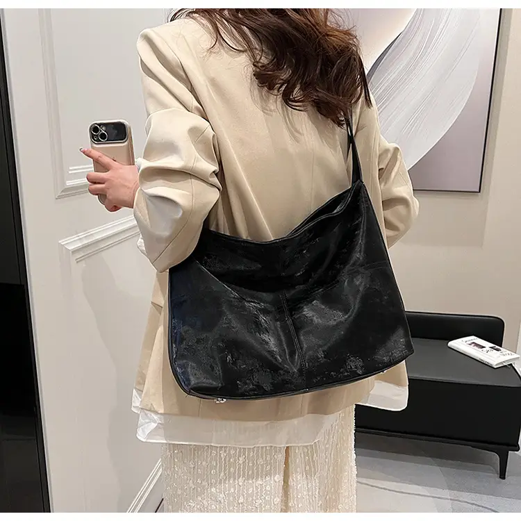 Women's Black Velvet Crossbody Bag Large Capacity — feature 26