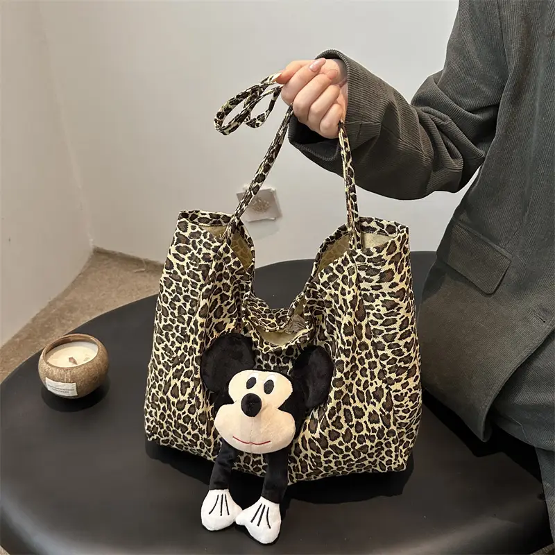 Leopard Print Women's Large Capacity Shoulder Bag - Image 4