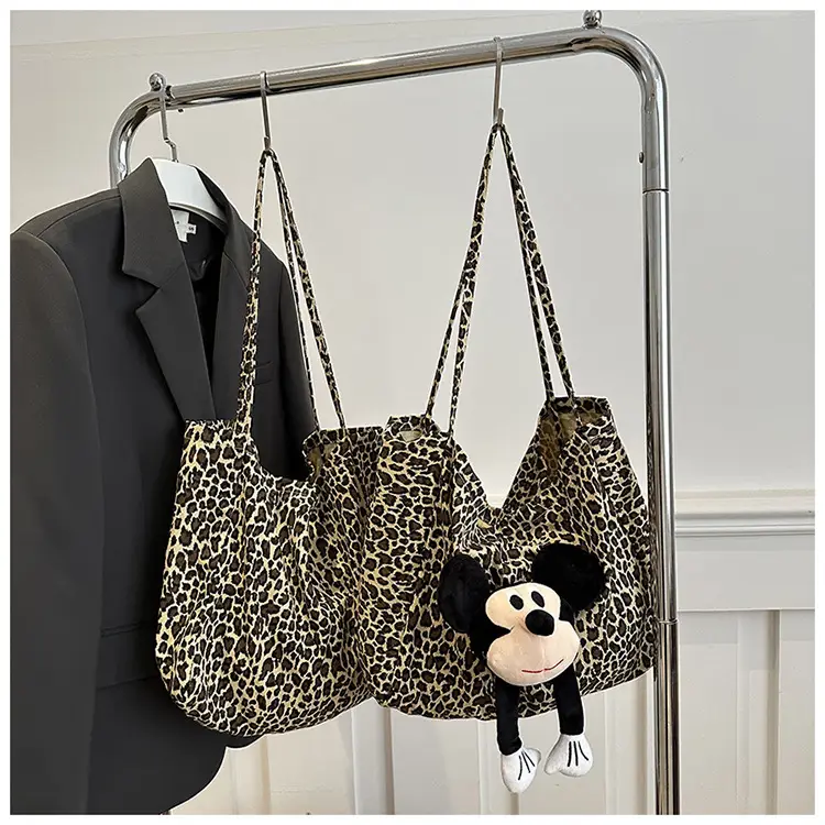 Leopard Print Women's Large Capacity Shoulder Bag — feature 4