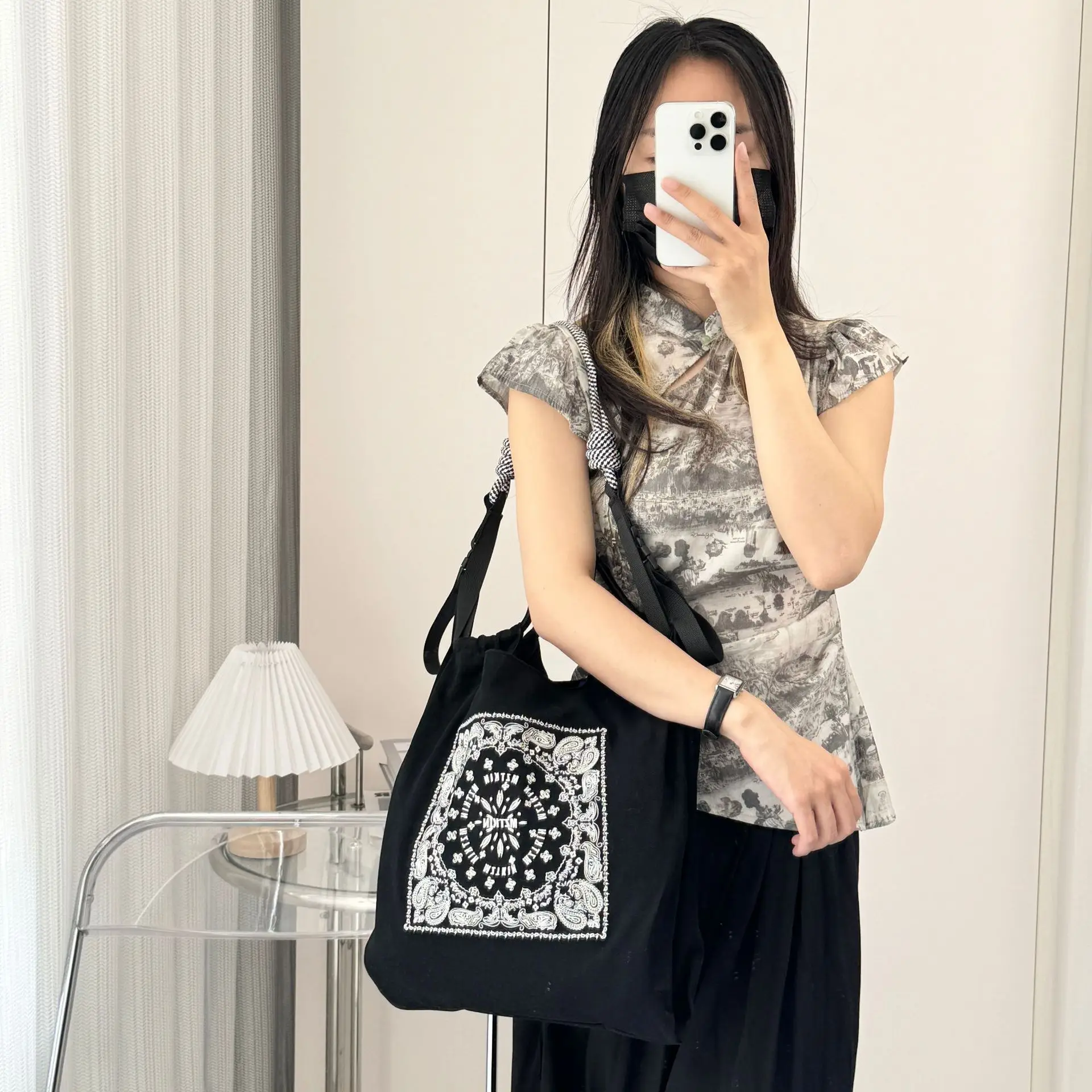 Women Embroidered Waterproof Shoulder Bag Black — feature 8