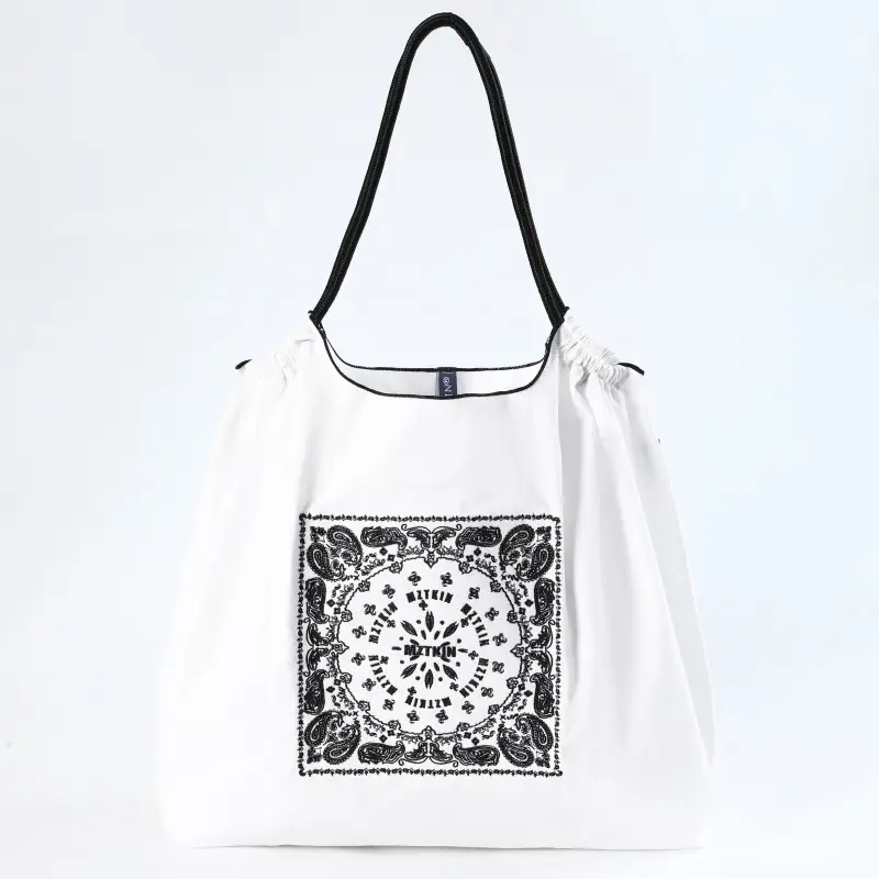 White MZ Cashew Flower