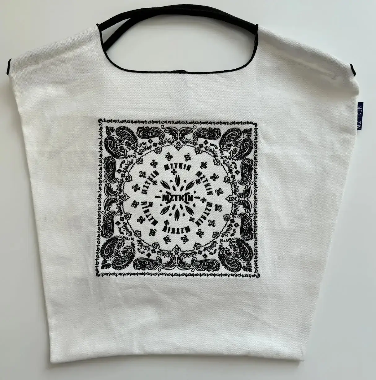 Women Embroidered Waterproof Shoulder Bag Black - Image 10