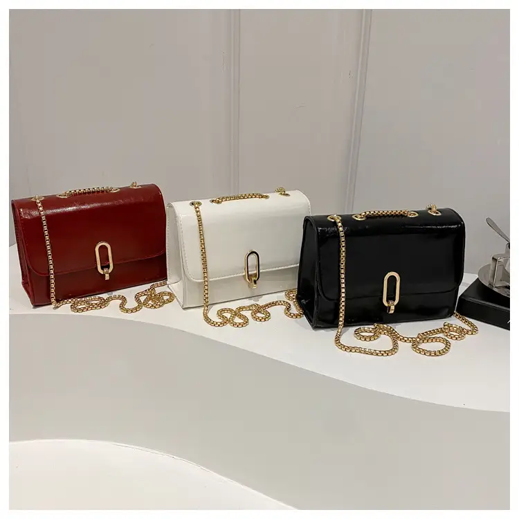 White Western Style Shoulder Bag with Gold Chain — feature 24