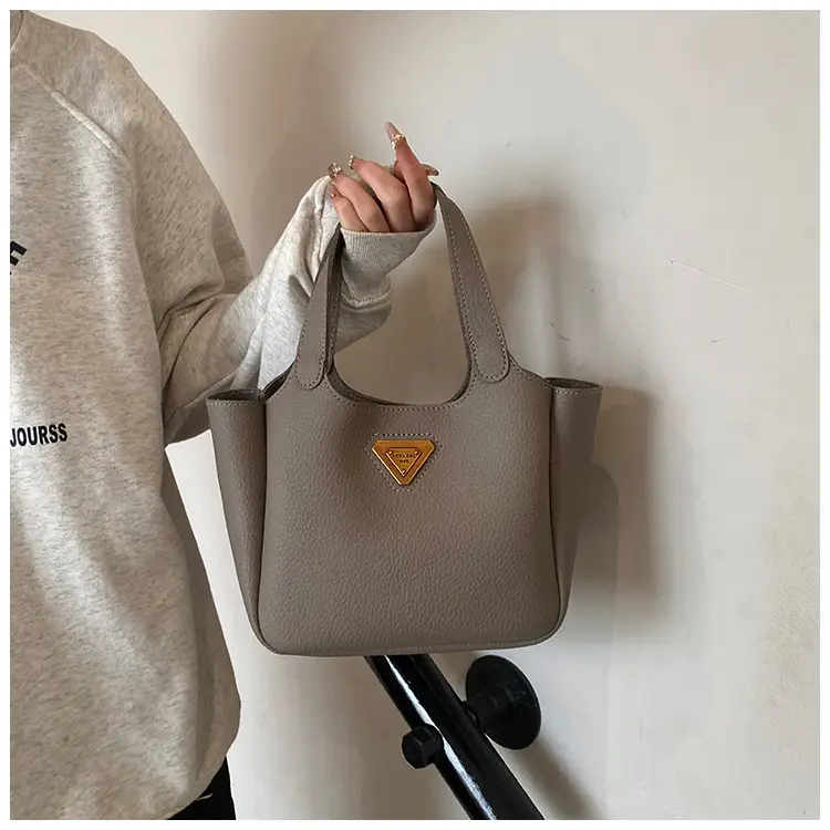 Women's Black Leather Shoulder Crossbody Bag 2025 New Arrival — feature 11