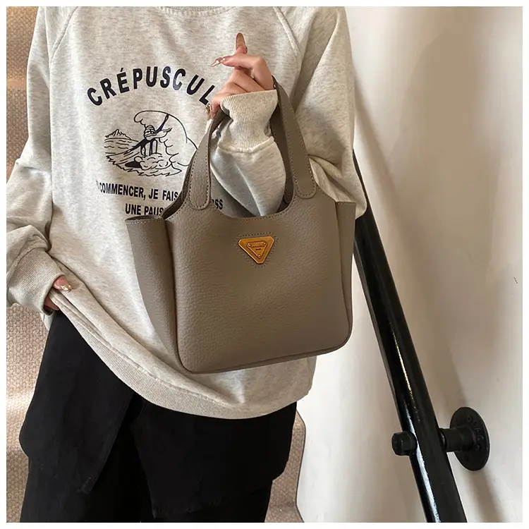 Women's Black Leather Shoulder Crossbody Bag 2025 New Arrival — feature 12