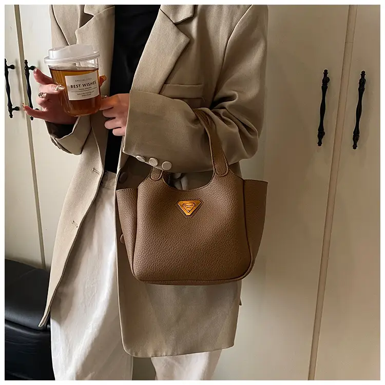 Women's Black Leather Shoulder Crossbody Bag 2025 New Arrival — feature 20