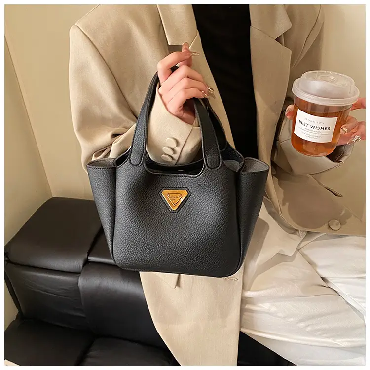 Women's Black Leather Shoulder Crossbody Bag 2025 New Arrival — feature 23