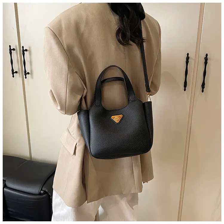 Women's Black Leather Shoulder Crossbody Bag 2025 New Arrival — feature 24
