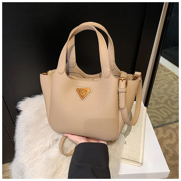 Women's Black Leather Shoulder Crossbody Bag 2025 New Arrival — feature 35