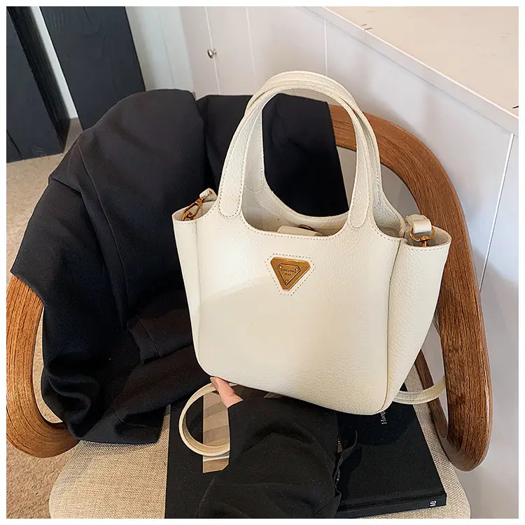 Women's Black Leather Shoulder Crossbody Bag 2025 New Arrival — feature 39
