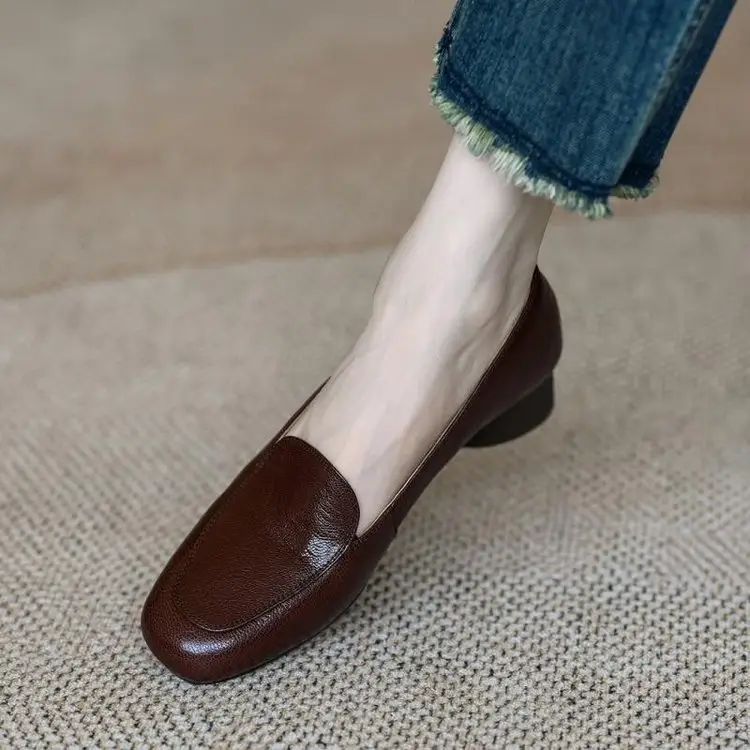 Loafers Soft Sole Mom Middle-Aged Work Shoes Leather Shoes Casual 2025 Spring New Beanie Women's Shoes Shallow Mouth Flats — feature 13