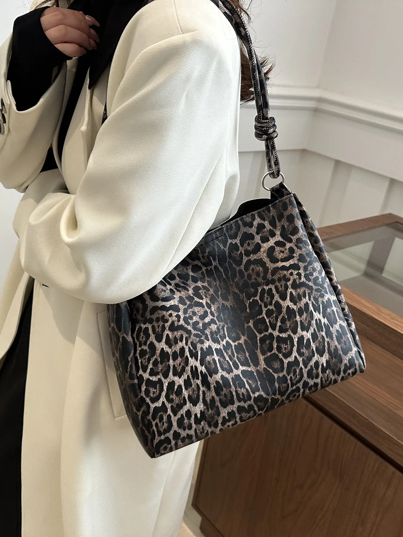 Leopard Print Women's Large Tote Bag 2025 - Image 5