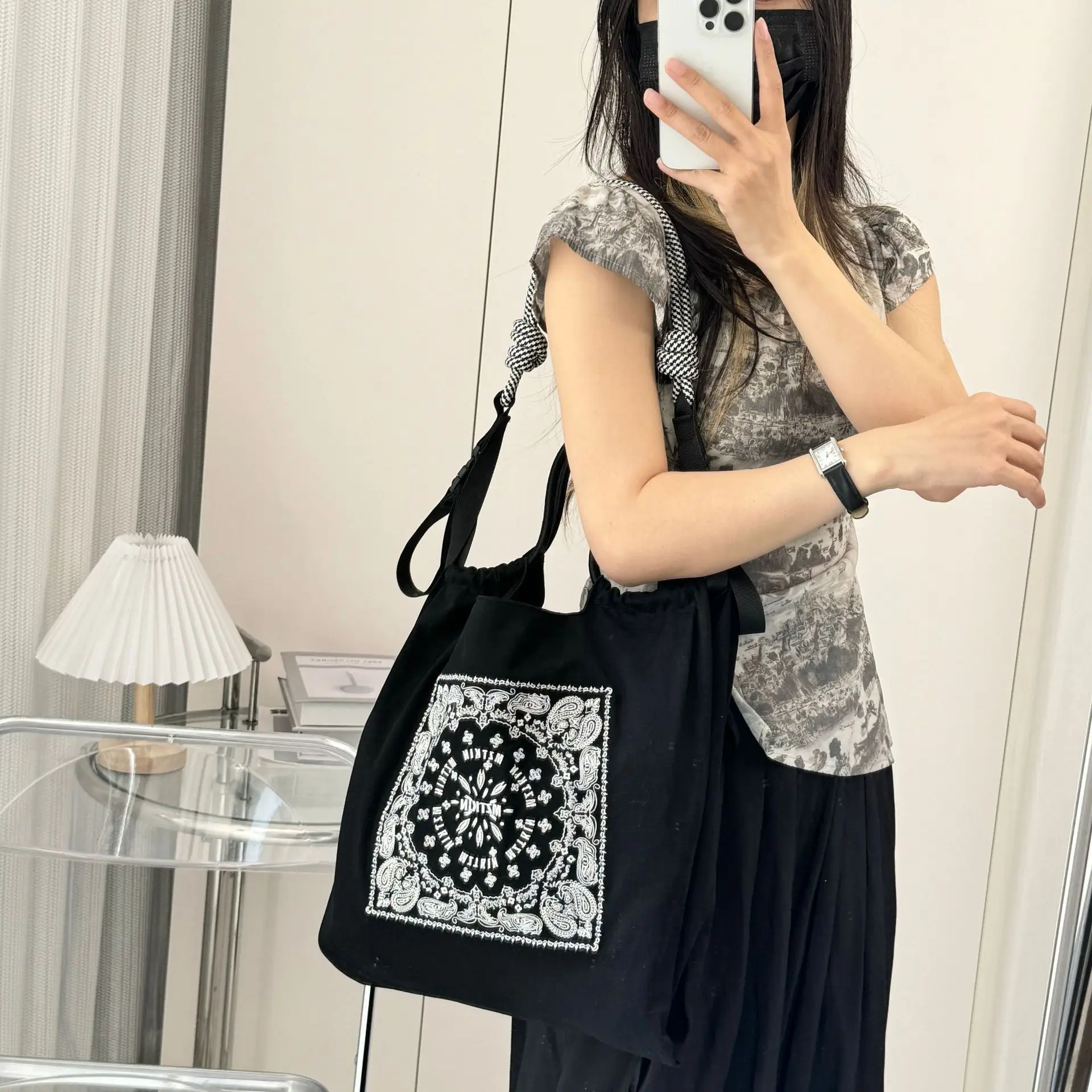 Exquisite Embroidered Nylon Shopping Bag for Women - Image 11