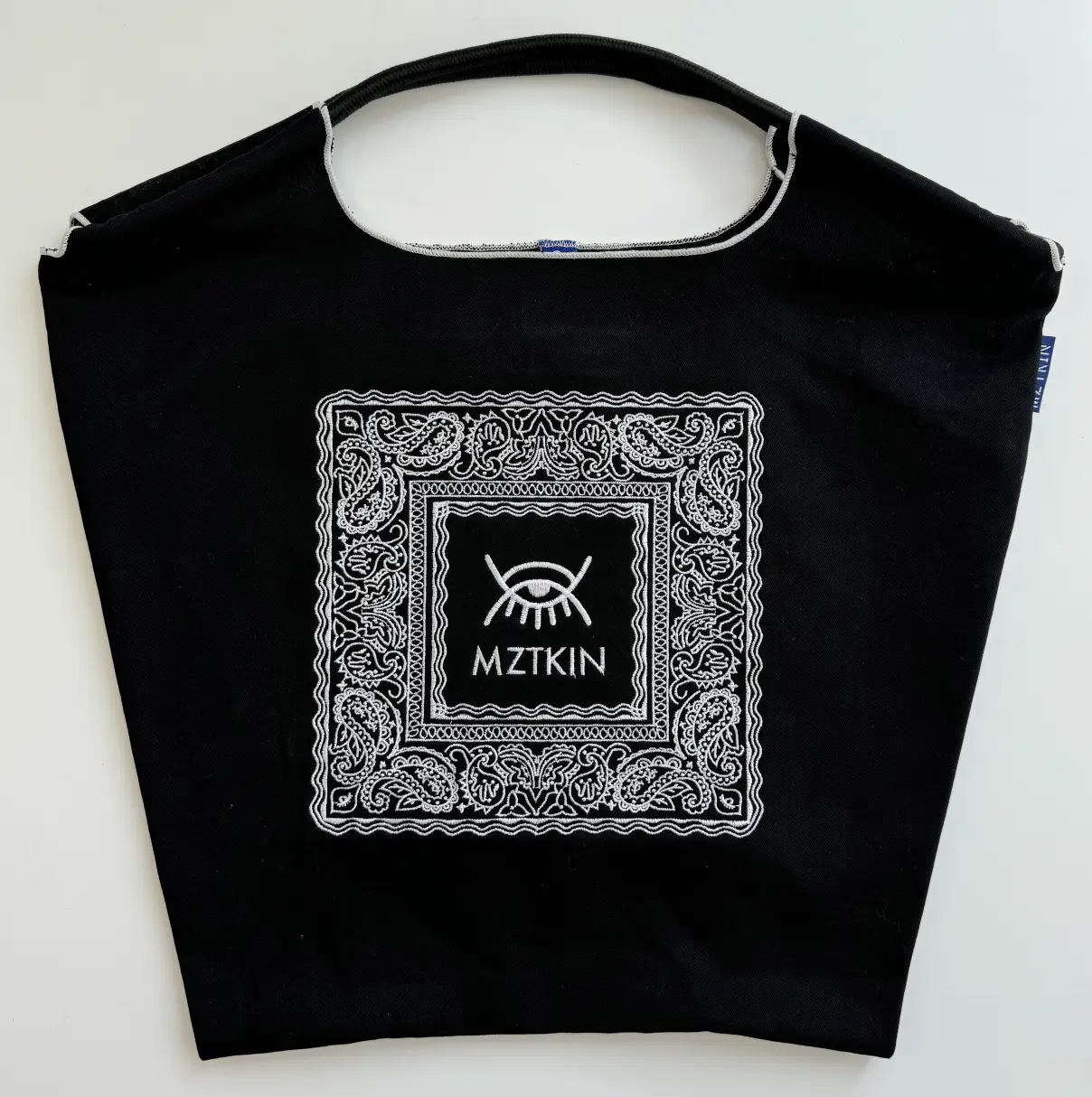 Exquisite Embroidered Nylon Shopping Bag for Women - Image 7