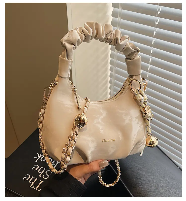 Women Pleated Shoulder Bag Beige Gold Chain 2025 — feature 1