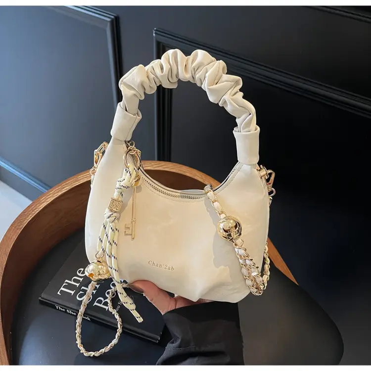 Women Pleated Shoulder Bag Beige Gold Chain 2025 — feature 17