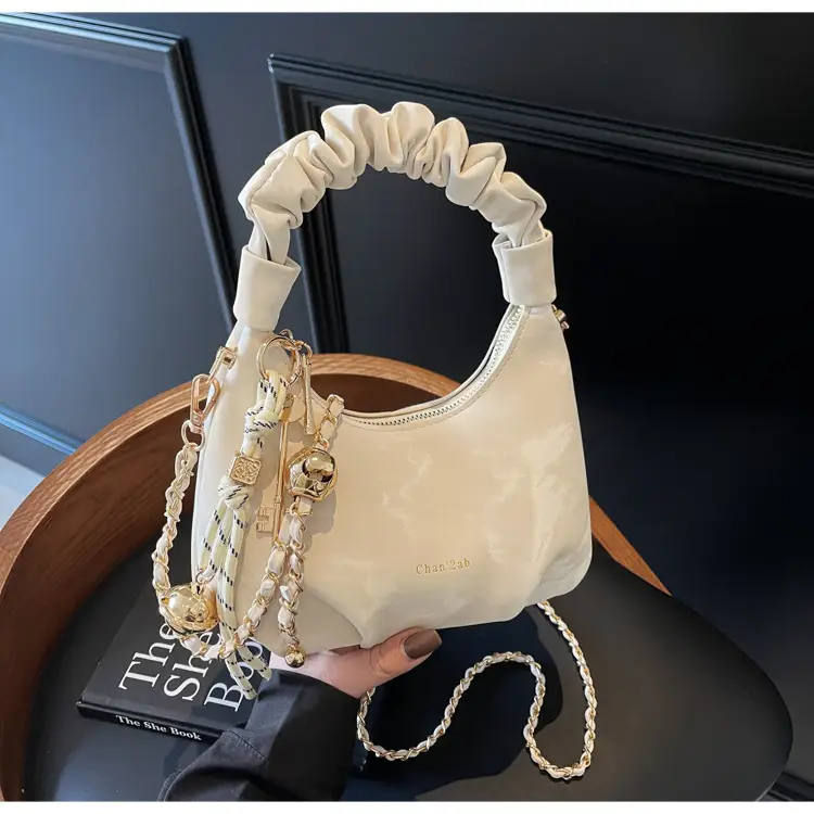 Women Pleated Shoulder Bag Beige Gold Chain 2025 — feature 18