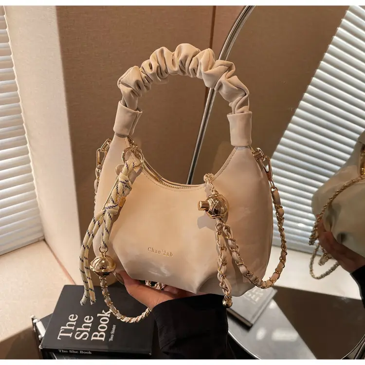 Women Pleated Shoulder Bag Beige Gold Chain 2025 — feature 21