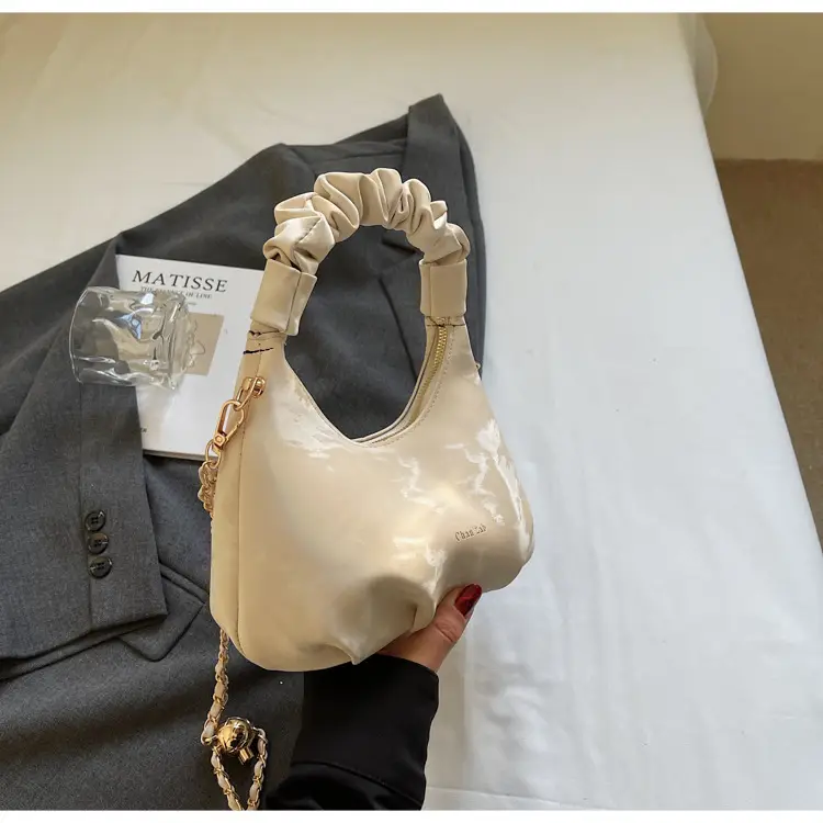Women Pleated Shoulder Bag Beige Gold Chain 2025 — feature 23