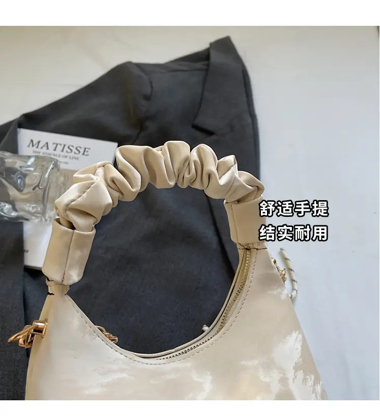 Women Pleated Shoulder Bag Beige Gold Chain 2025 — feature 6
