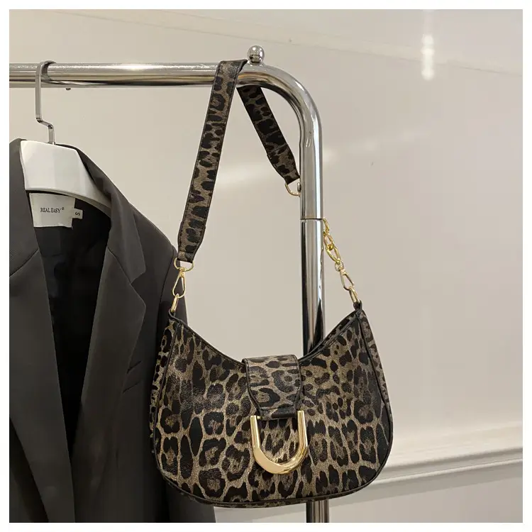 Leopard Print Large Capacity Crossbody Bag Women — feature 18