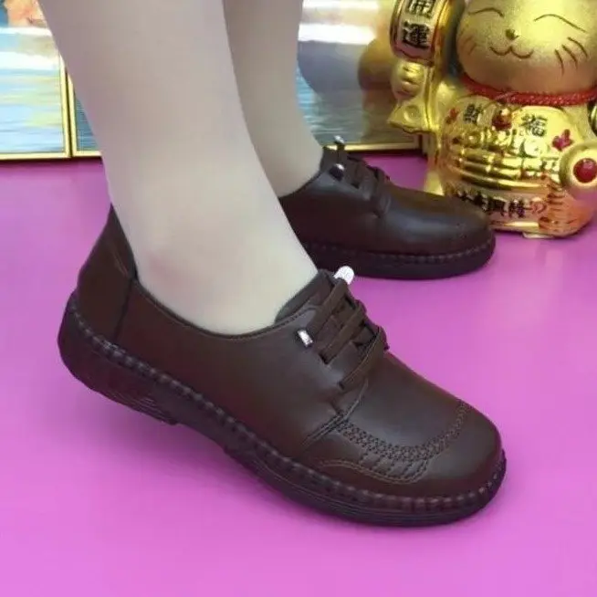 Soft Leather Single-layer Shoes 2025 Spring New Beef Tendon Soft Bottom Soft Surface Non-slip Mother All-match Middle-aged and Elderly Casual Small Leather Shoes — feature 2