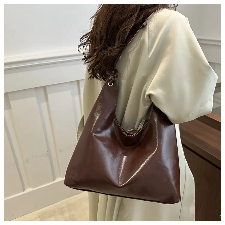 Retro Brown Large Capacity Shoulder Tote Bag — feature 17