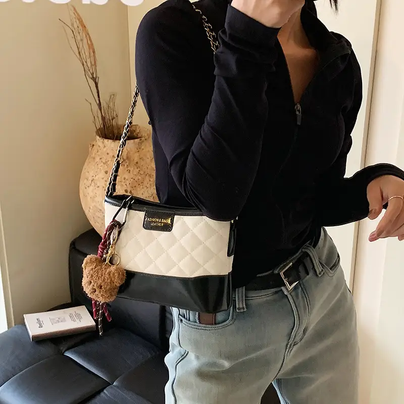 Super Fire Diamond Embroidery Black Chain Shoulder Bag Women