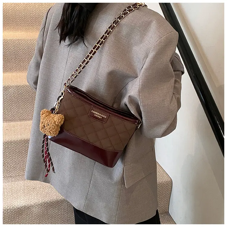 Super Fire Diamond Embroidery Black Chain Shoulder Bag Women — feature 12