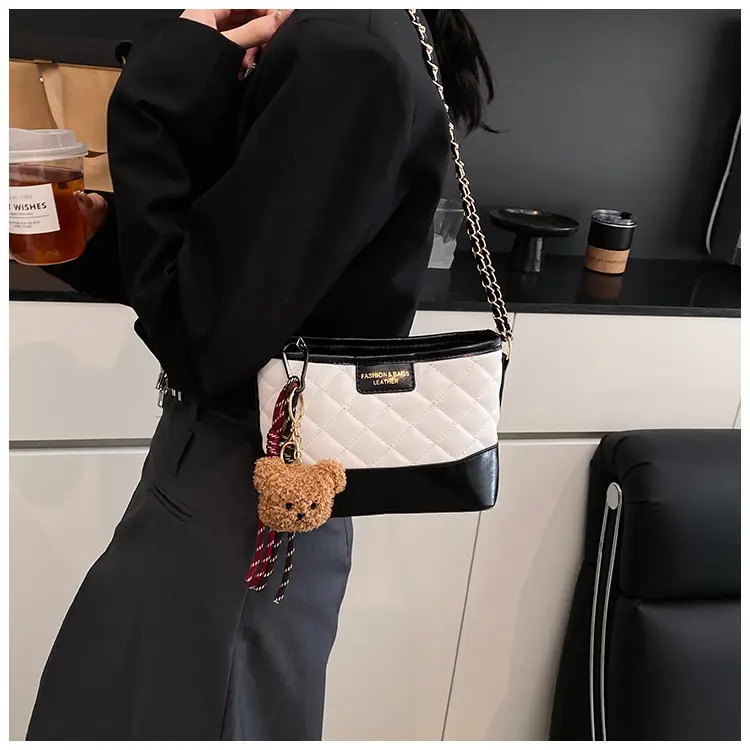 Super Fire Diamond Embroidery Black Chain Shoulder Bag Women — feature 13