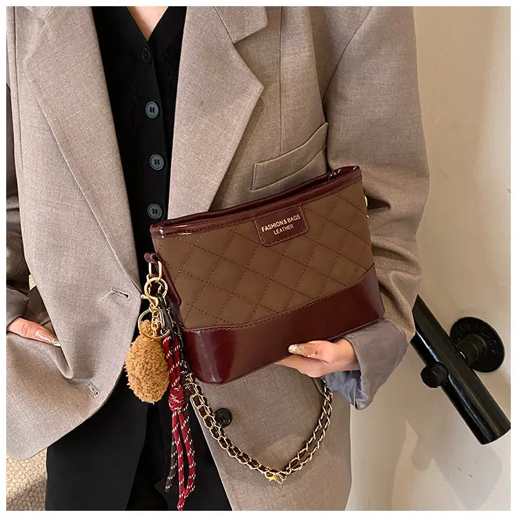 Super Fire Diamond Embroidery Black Chain Shoulder Bag Women — feature 9