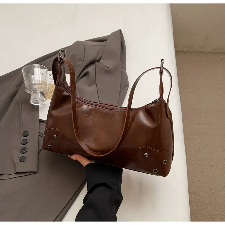 Women's Underarm Bag Oil Wax Leather Niche Design — feature 21