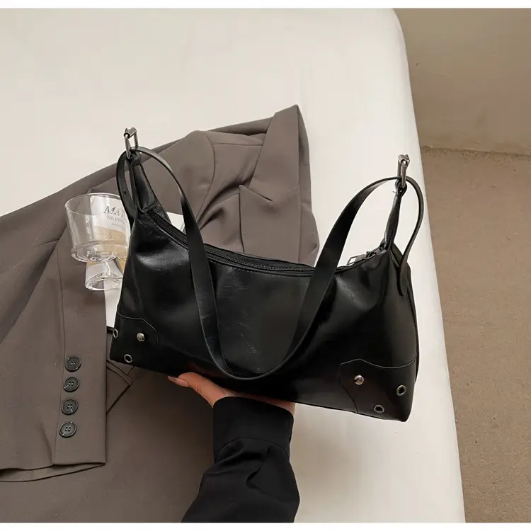 Women's Underarm Bag Oil Wax Leather Niche Design - Image 3