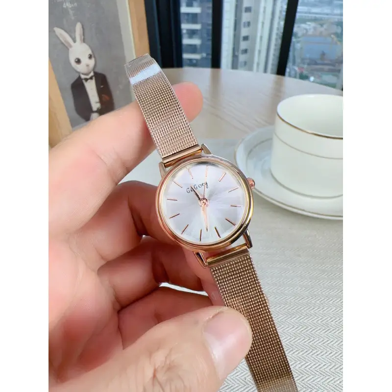 Small Gold Mesh Belt Women's Quartz Watch - Image 2