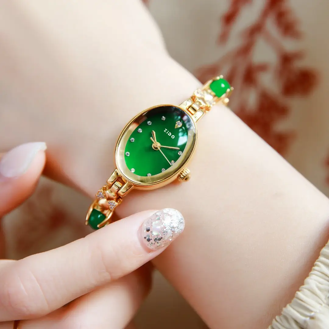 Elegant Green Quartz Ladies Watch with Diamond Strap — feature 4