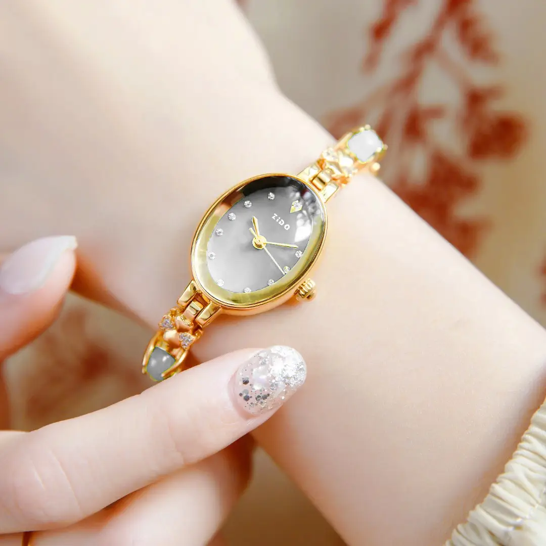 Elegant Green Quartz Ladies Watch with Diamond Strap — feature 7