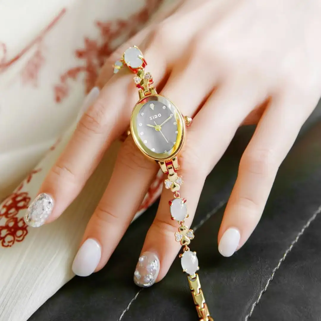 Elegant Green Quartz Ladies Watch with Diamond Strap - Image 2