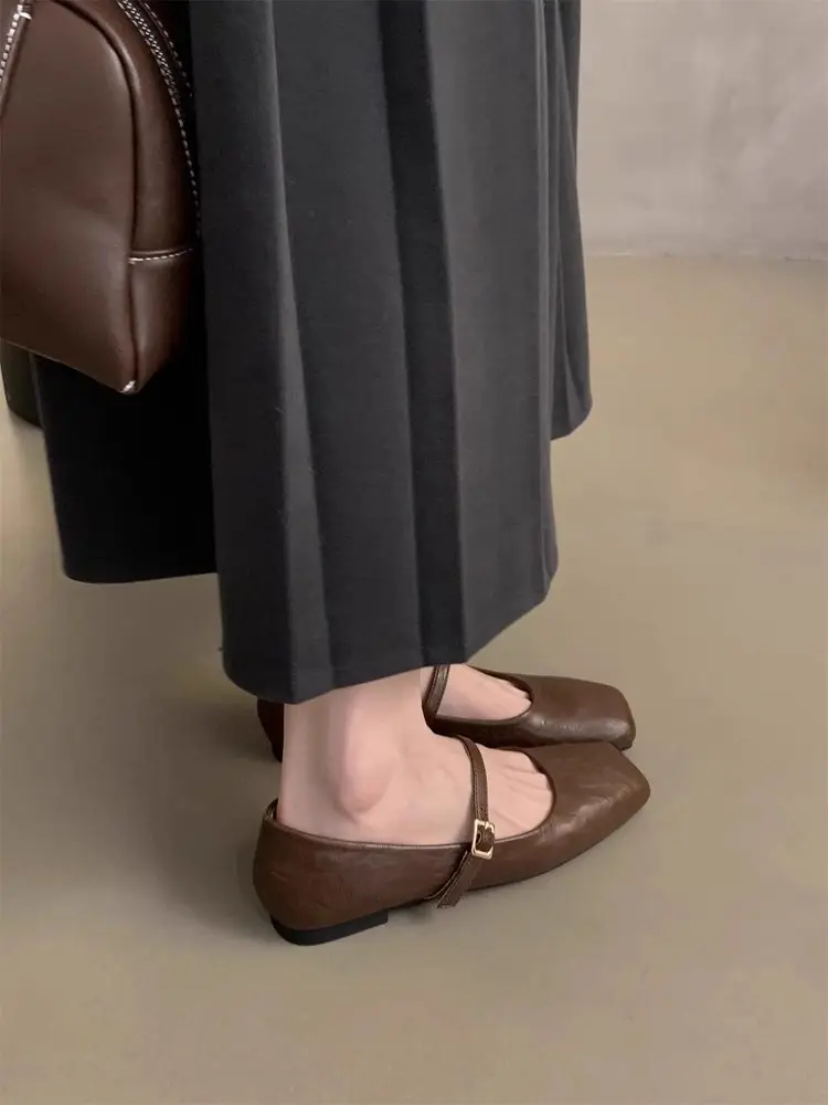 Mary Jane Women's Shoes 2025 Spring New Arrival Skirt French Low-Heeled Leather Shoes Flat Shoes Gentle Evening Shoes — feature 5