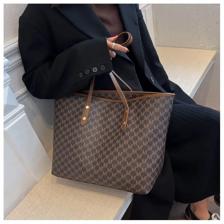 High-End Printed Leather Tote Bag Brown Cross-Border New — feature 16