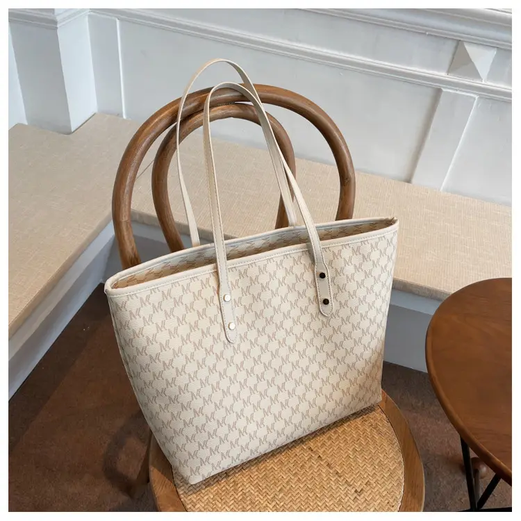 High-End Printed Leather Tote Bag Brown Cross-Border New — feature 26
