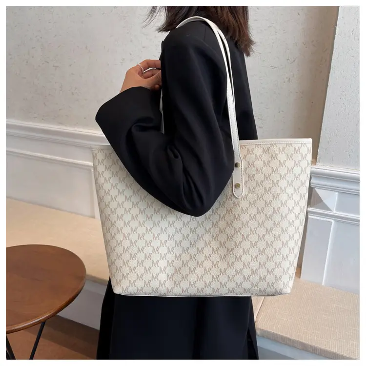 High-End Printed Leather Tote Bag Brown Cross-Border New — feature 29