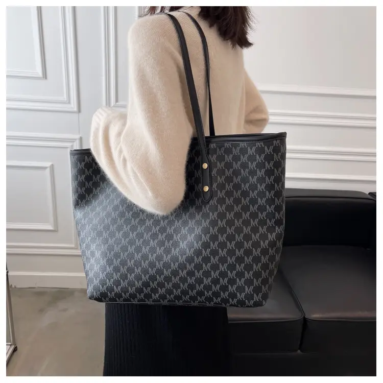 High-End Printed Leather Tote Bag Brown Cross-Border New — feature 38