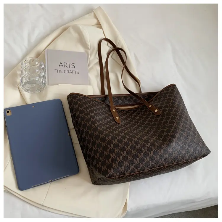 High-End Printed Leather Tote Bag Brown Cross-Border New — feature 4