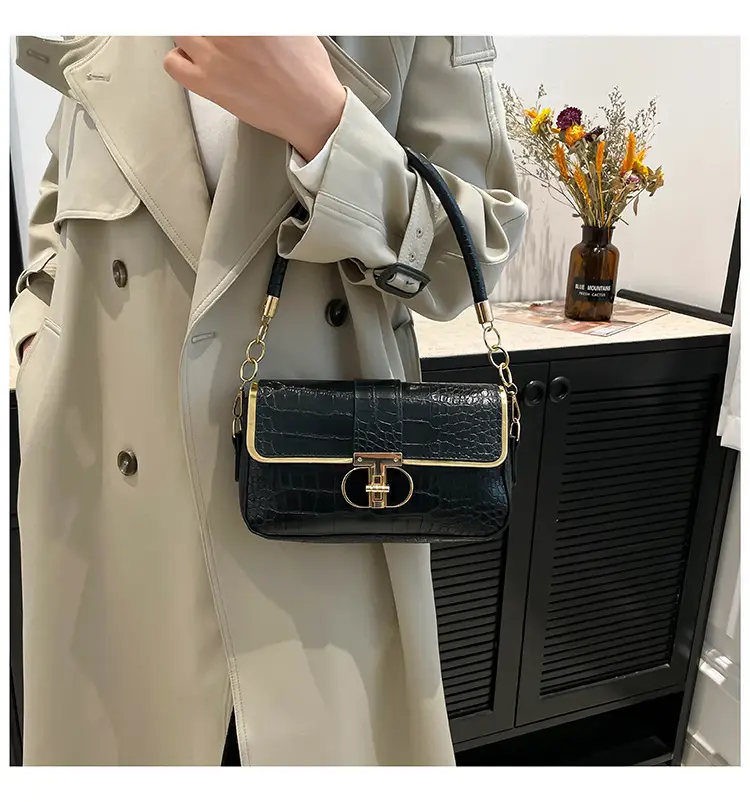 Red Korean Style Crossbody Bag for Women — feature 18
