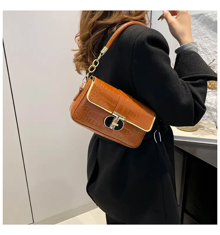 White Korean Style Women's Shoulder Bag with Gold Chain — feature 14